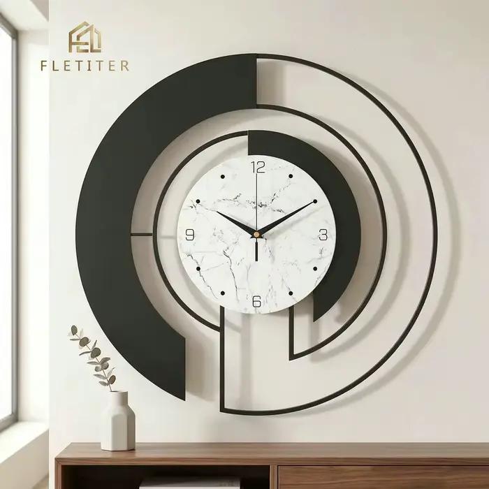Horloge murale dorée, Art décoratif pour salon et entrée