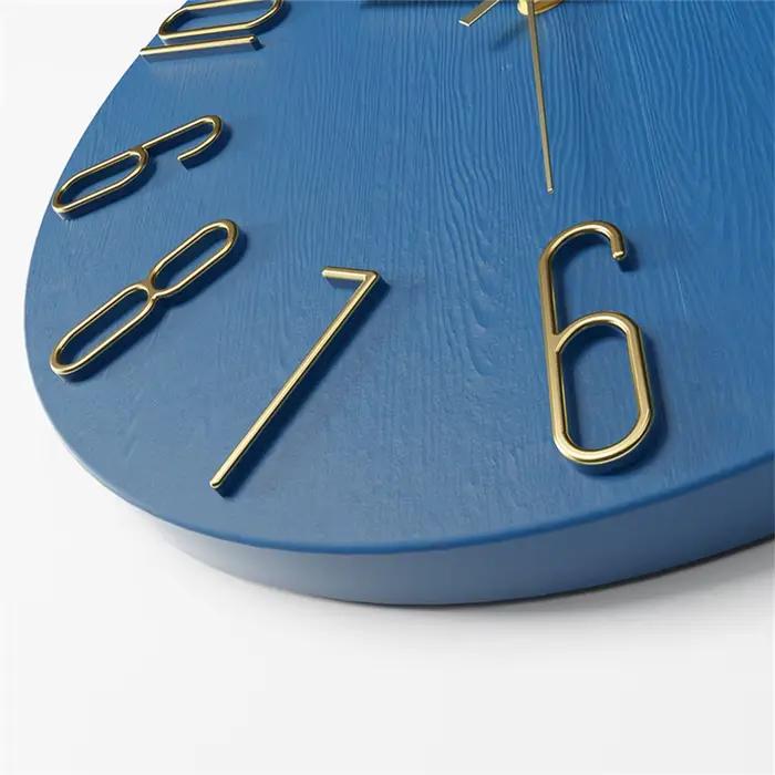 Horloge murale à piles