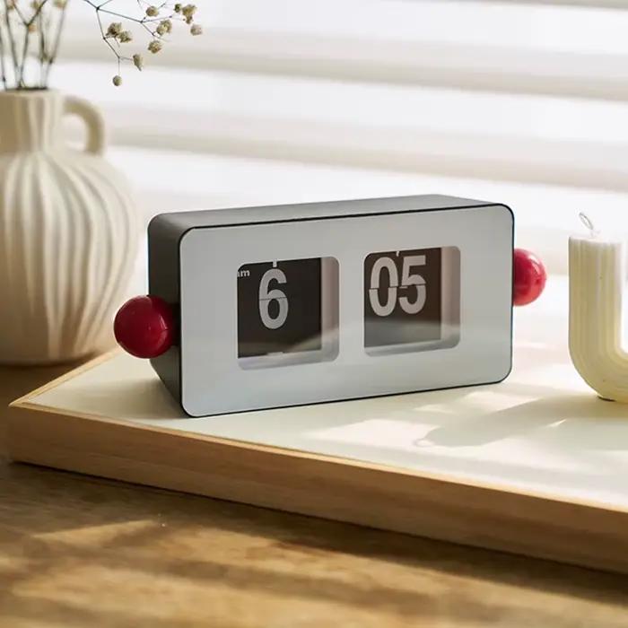 Horloge à retournement automatique