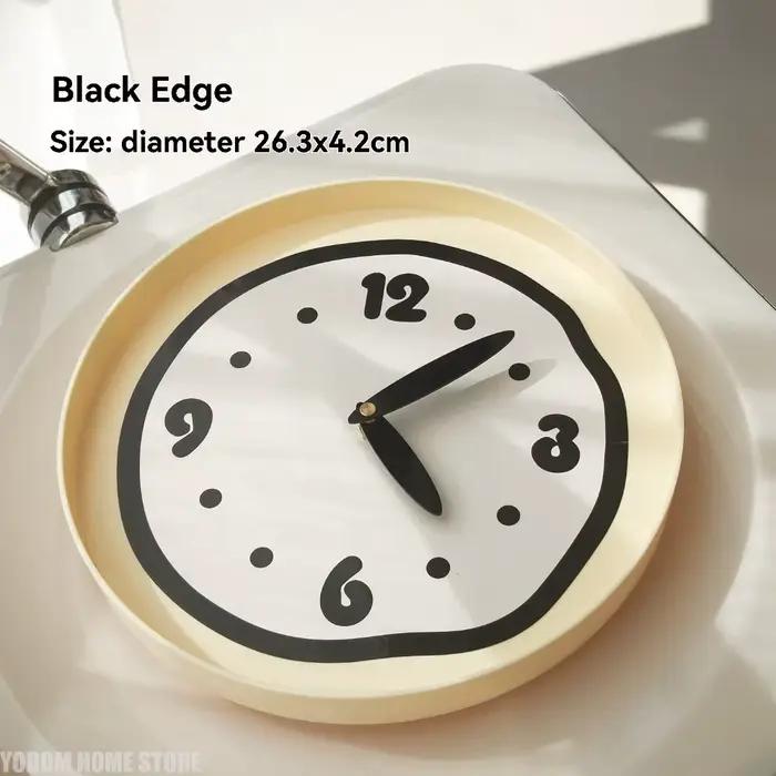 Horloge murale ronde moderne crème