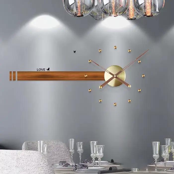 Horloge murale en bois massif