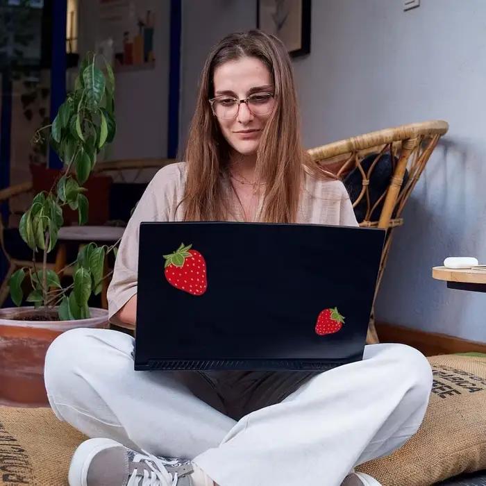 Les autocollants muraux transparents en forme de fraises sont amovibles et mignons