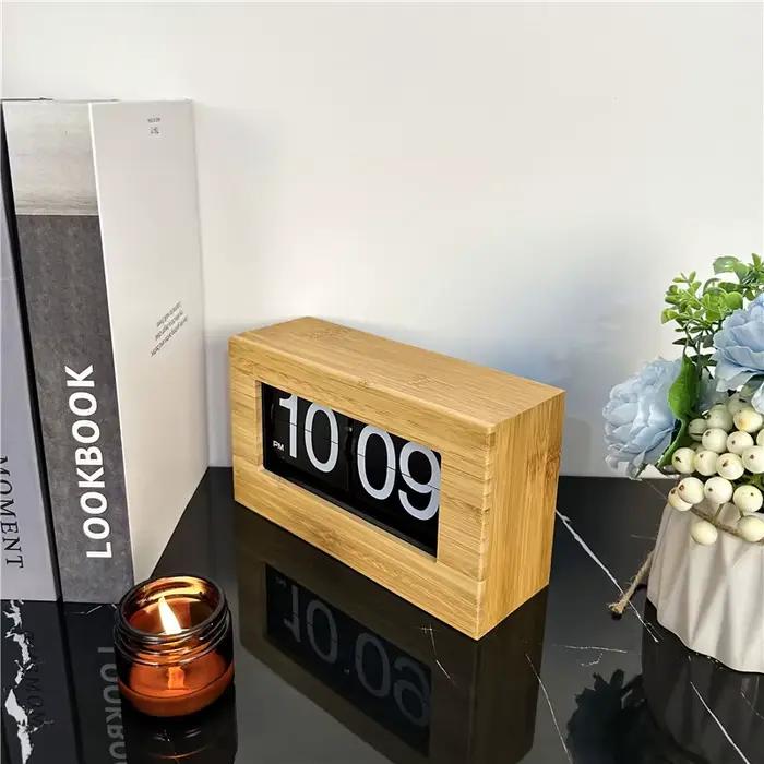 Horloges de Table Mécaniques en Bois