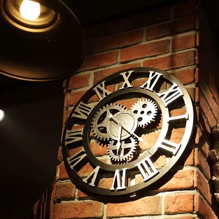 Horloge murale à engrenages Vintage