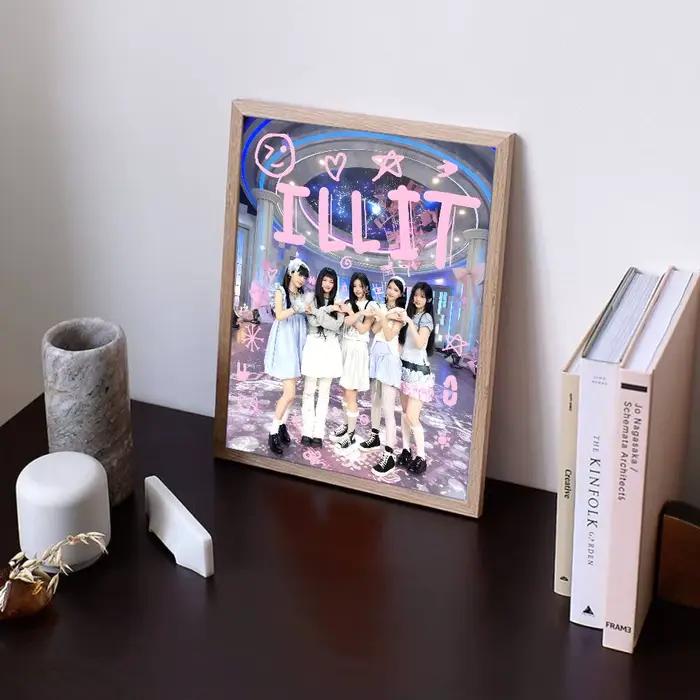 Affiches d'anime Kpop coréen I-illit