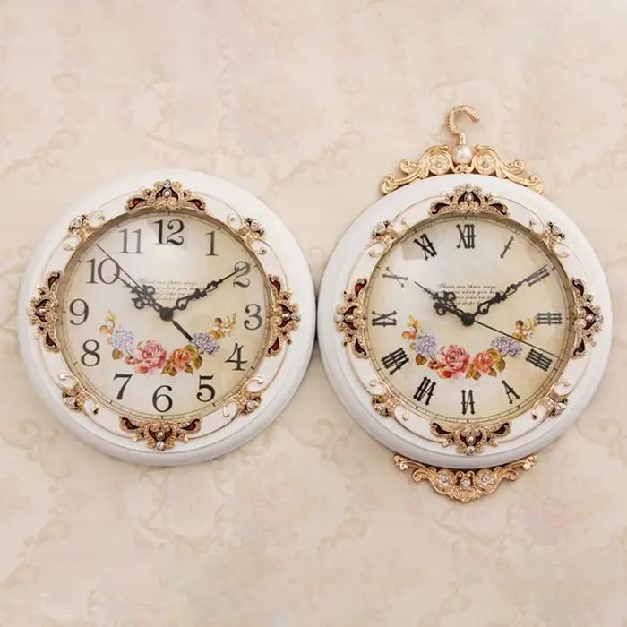 Horloge murale double face décorative