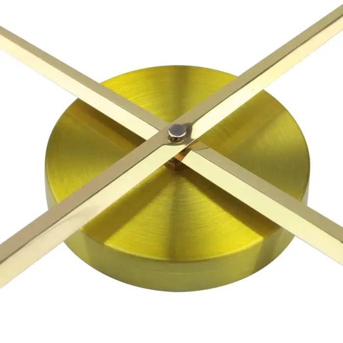Horloge mains mécanisme moderne longues