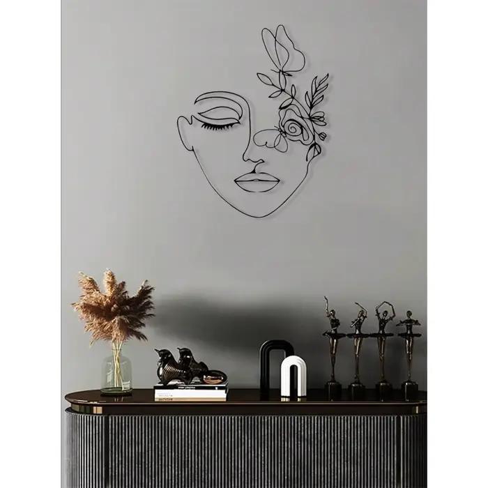 Art mural en métal abstrait représentant un visage de femme | Décoration d'intérieur moderne