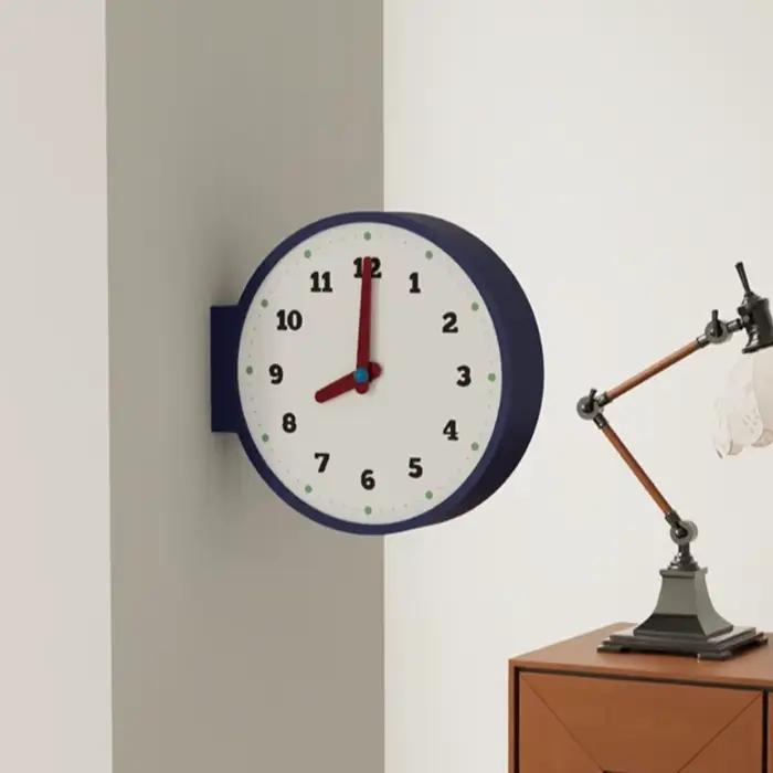 Horloge murale double face d'angle pour salon
