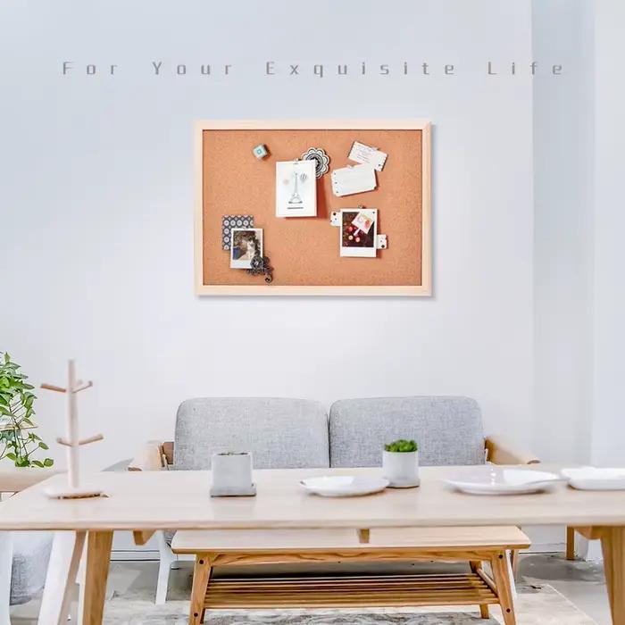 Tableau d'affichage en liège avec cadre en bois de pin vintage
