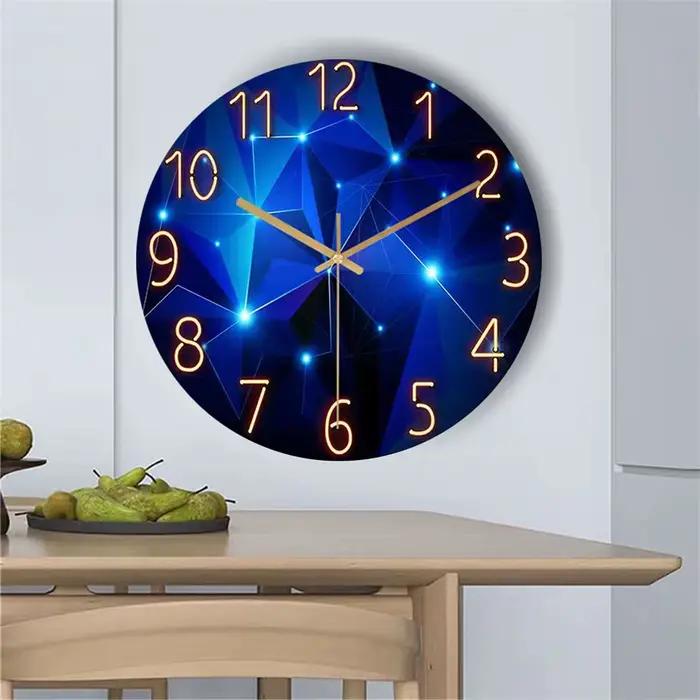 Horloge murale en verre au design moderne