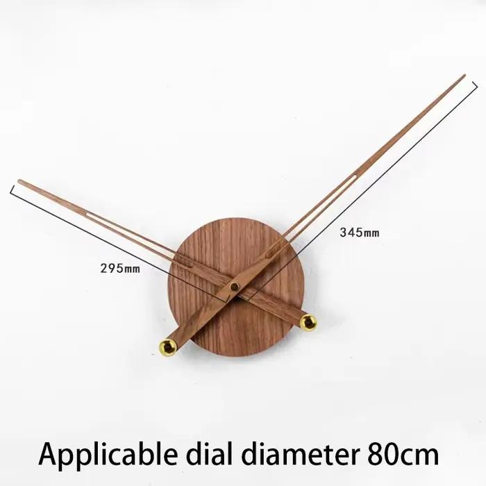 Grande horloge murale en bois massif