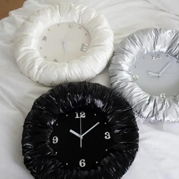 Horloge murale coréenne en tissu