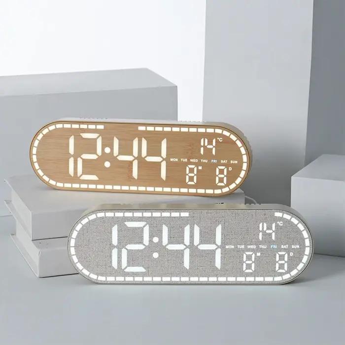 Horloge murale numérique avec affichage de la température et de la date