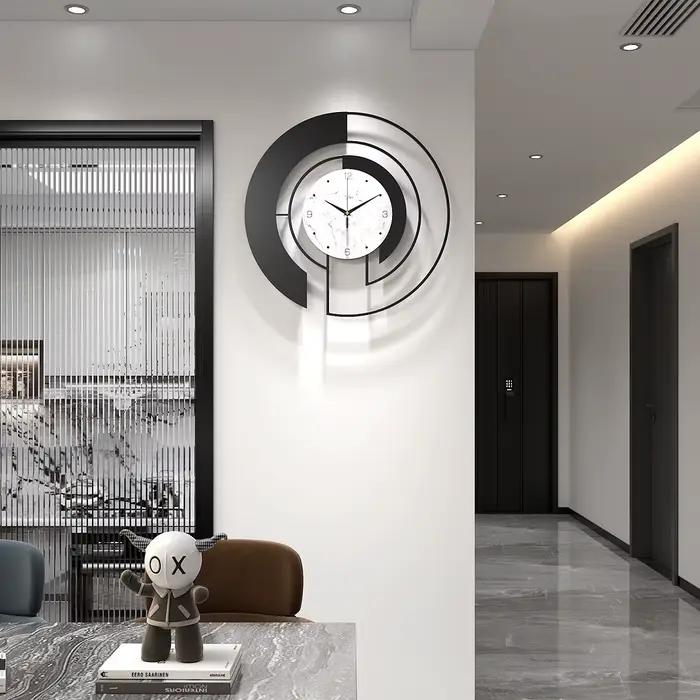 Horloge murale dorée, Art décoratif pour salon et entrée