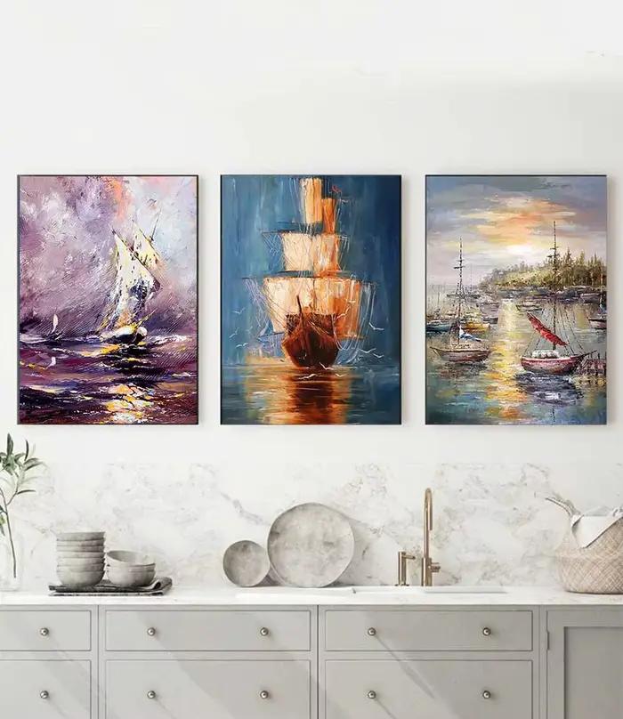 Peinture abstraite sur toile d'un bateau à voile sur la mer