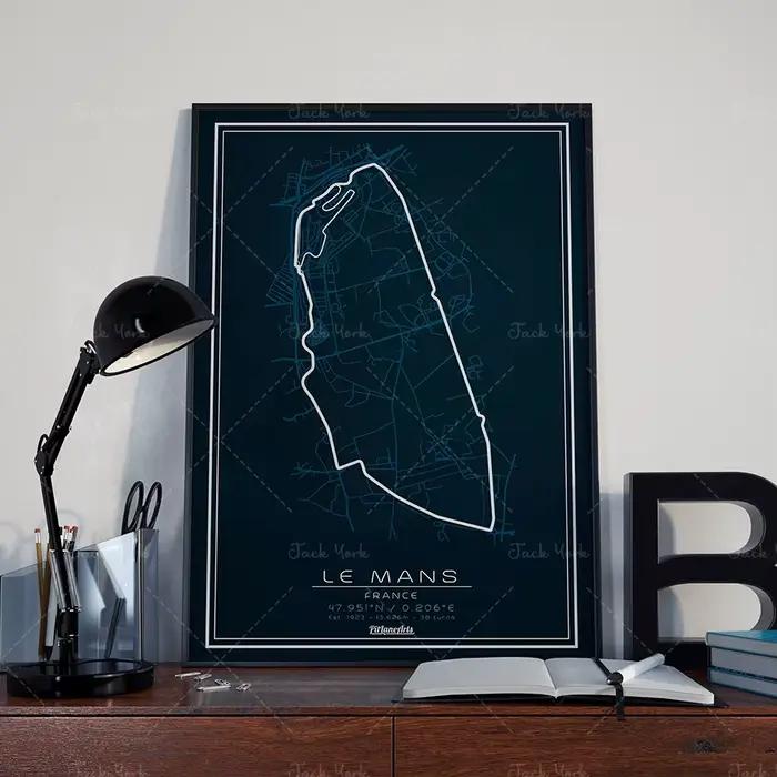 Impression sur piste de course du Mans. Papier d'art de silhouette de circuit