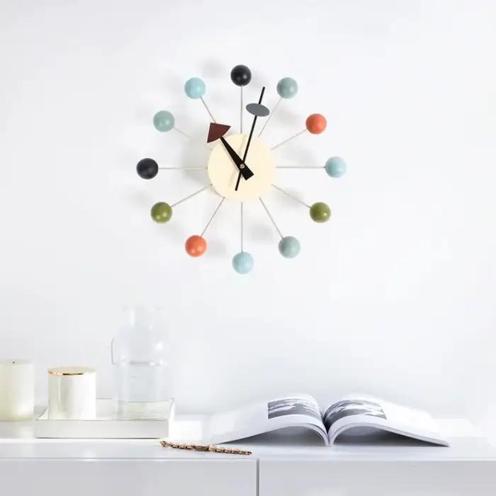 Horloge murale en bois à boule ronde silencieuse