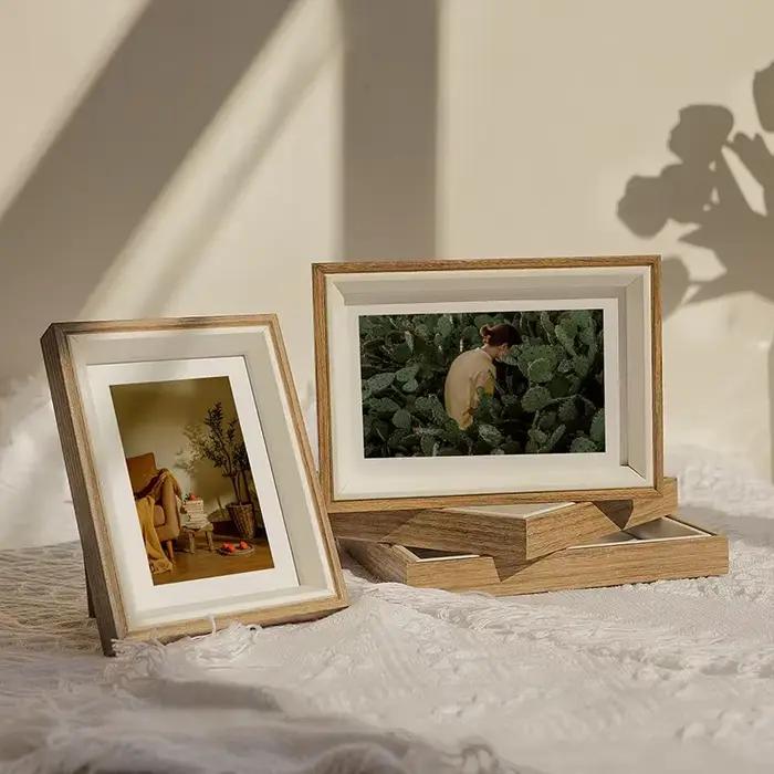 Cadre photo rectangulaire en bois débloqué