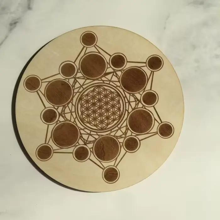 Plaques géométriques en bois pour la décoration de la maison