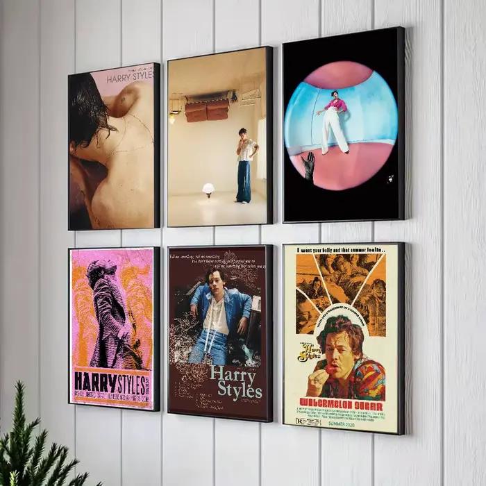Affiche H-Harrys Singer Styles pour la décoration moderne dans les bureaux à domicile, les chambres à coucher, les salons, les cuisines et les salles de bain.