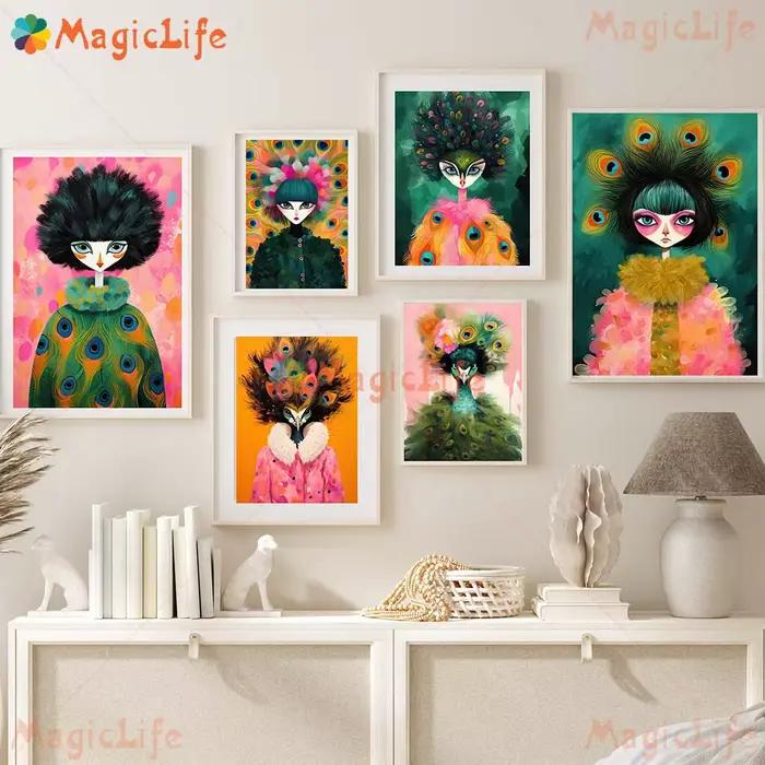 Affiches de dessin animé de portrait de fille de paon drôle