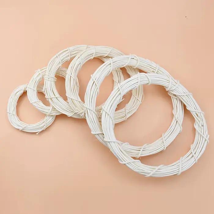 Artificielle rotin cadre maison chambre de mariage de Noël Halloween Party décor extérieur bricolage cadeaux couronne nuptiale cour suspendus accessoire