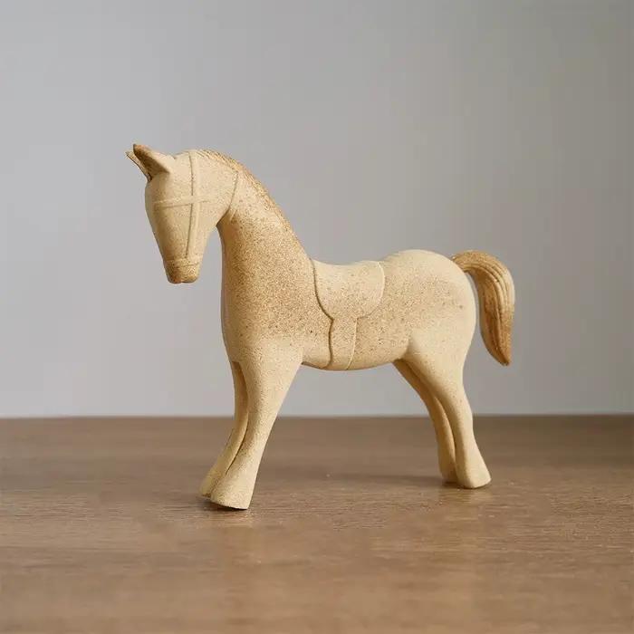 Cheval en bois fait à la main
