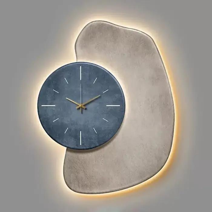 Grande horloge murale LED au design moderne