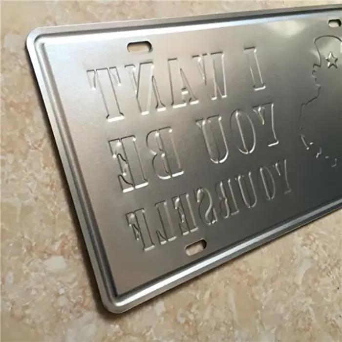 Plaque murale en métal vintage personnalisable 03