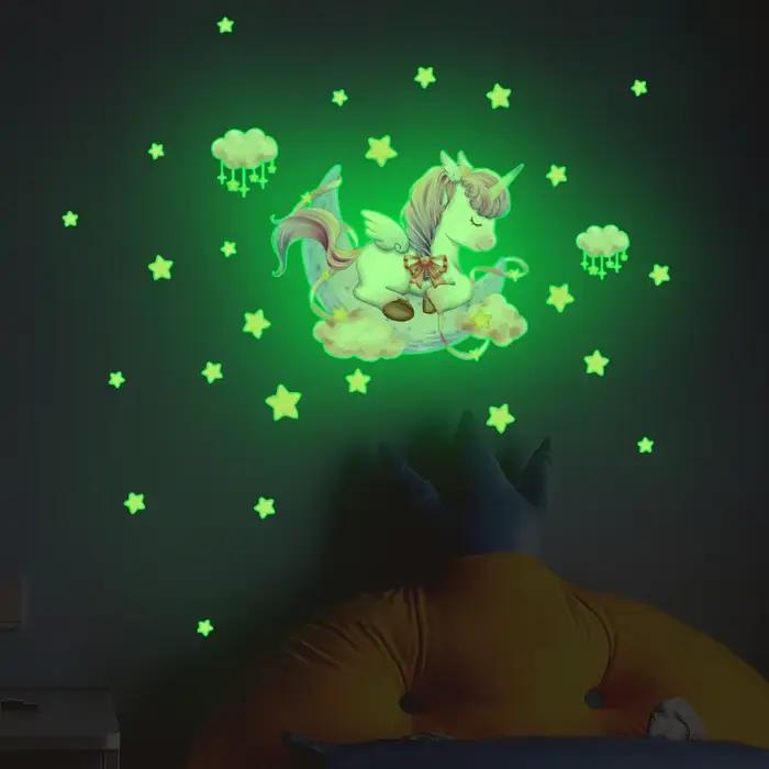 Autocollant mural lumineux étoiles licorne