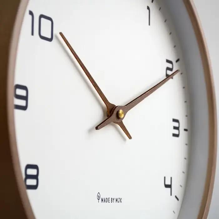 Grande horloge murale en bois de Style nordique