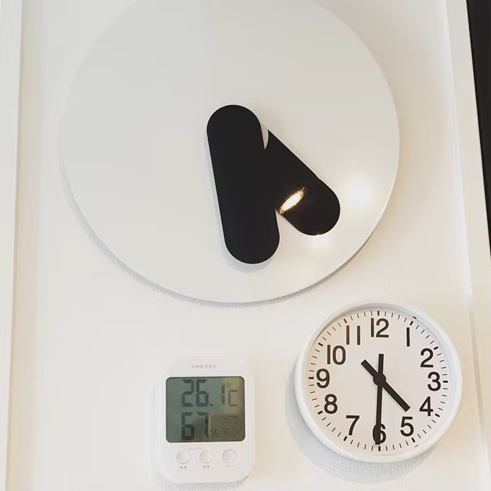 Horloge murale moderne de 12 pouces, pour la maison, dans le salon, fraîche, créative, Unique, Simple, mode, exquise, ronde et muette