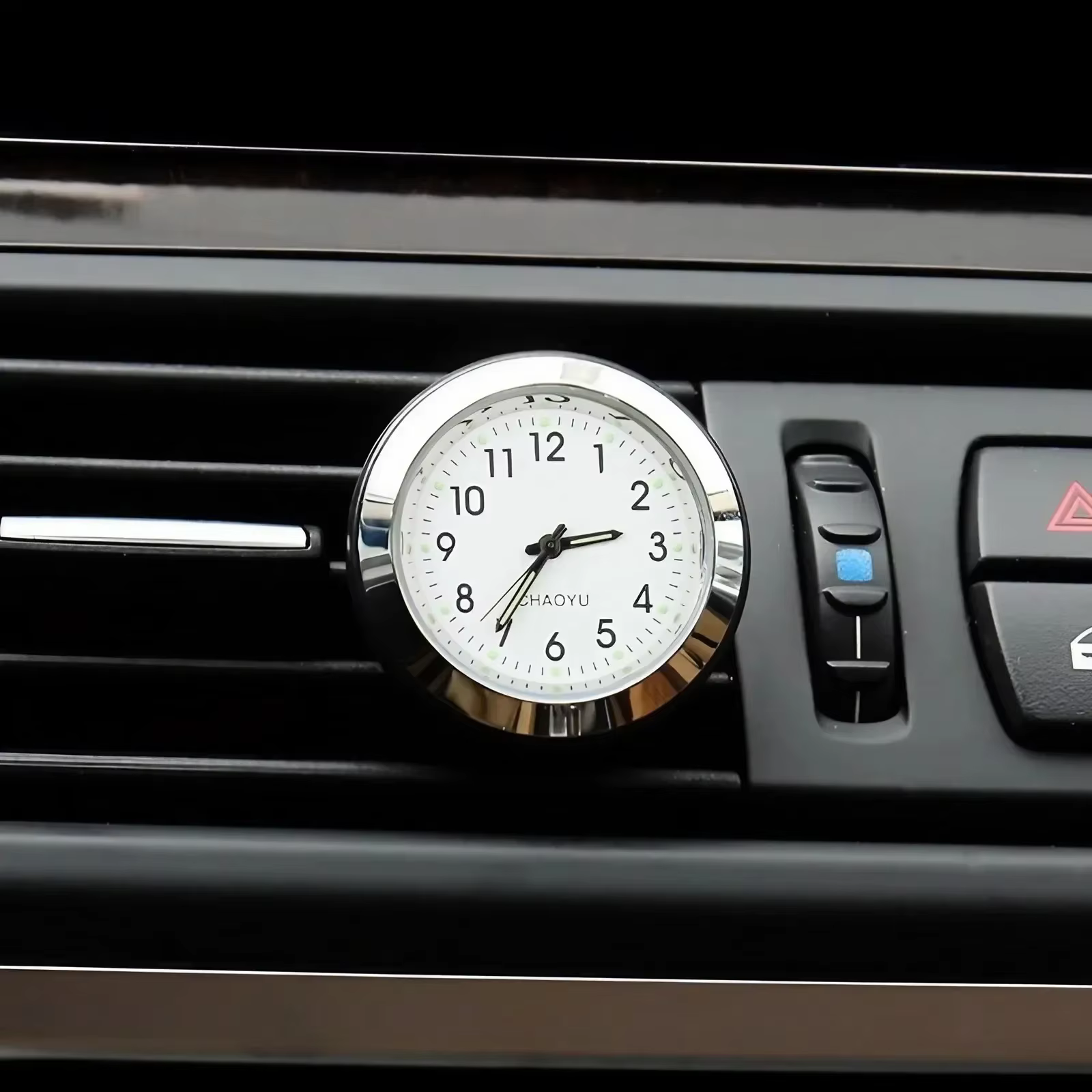Horloge de voiture lumineuse analogique, montre à Quartz décorative pour sortie d'air automatique, accessoires de voiture élégants