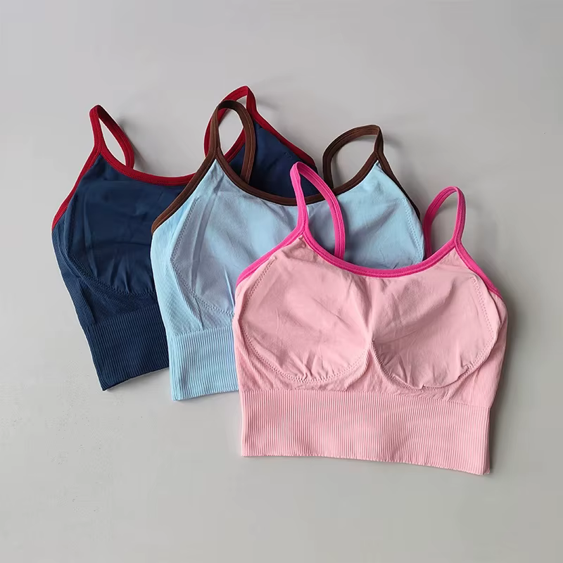 Soutien-gorge de sport côtelé colorblock pour femme, haut court de yoga brodé sans armatures avec coussinets rembourrés pour la gym et le fitness