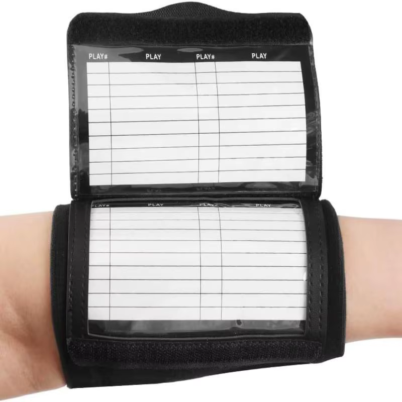 Manchon de poignet pour joueur de football avec tableau de stratégie (1 pièce) pour la référence au cahier de stratégie pendant l'entraînement et l'aide à la stratégie de jeu