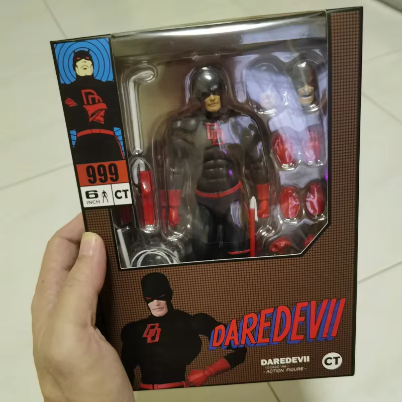 Figurine d'action articulée Daredevil noir et rouge de CT Toys Comics avec têtes, mains et bâtons interchangeables, jouet de collection