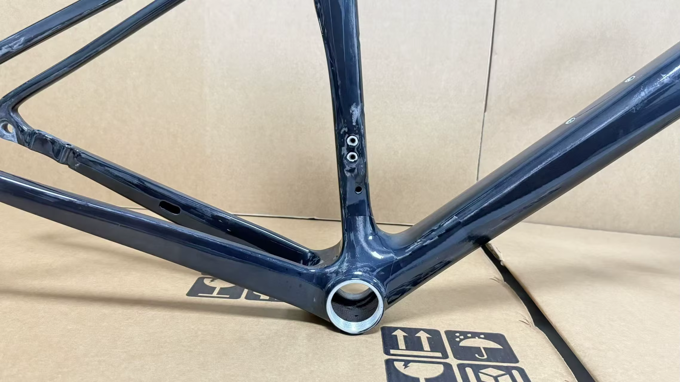 Cadre de vélo de route en fibre de carbone Canyole-emoda 26 pouces, cadre de vélo de course aérodynamique
