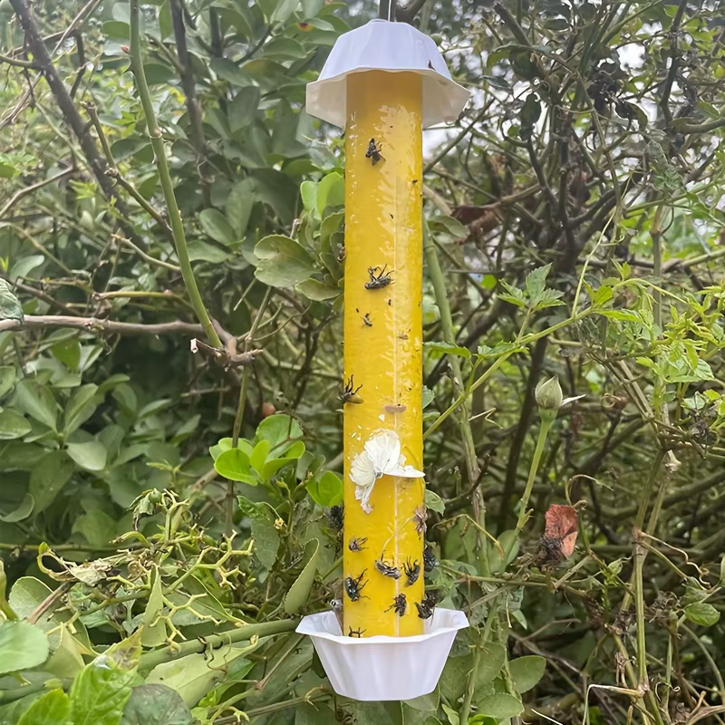 Piège à insectes collant suspendu, 2 pièces, adapté à une utilisation intérieure et extérieure, utilisé pour contrôler les mouches, les moustiques et autres insectes.