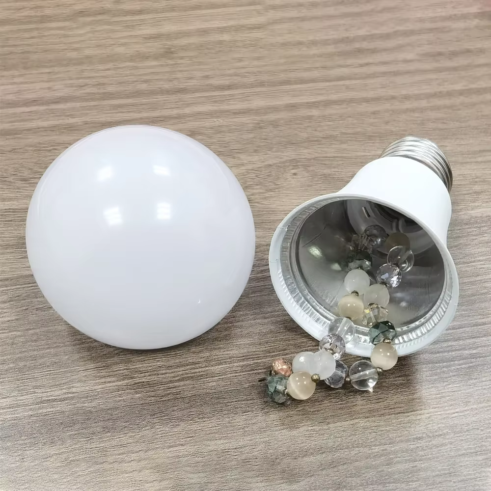 Ampoule de rangement dissimulée : Coffre-fort de diversion avec compartiment secret pour un stockage discret à domicile
