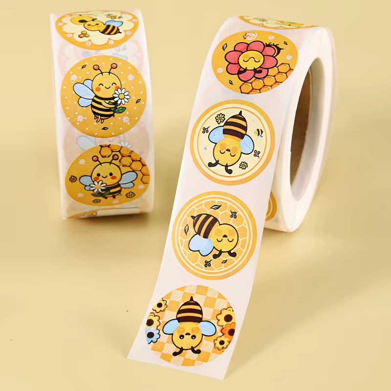 500 autocollants en rouleau Abeilles Cartoon, étiquettes récompense Abeilles, autocollants imperméables en papier auto-adhésifs pour jeux éducatifs et fêtes